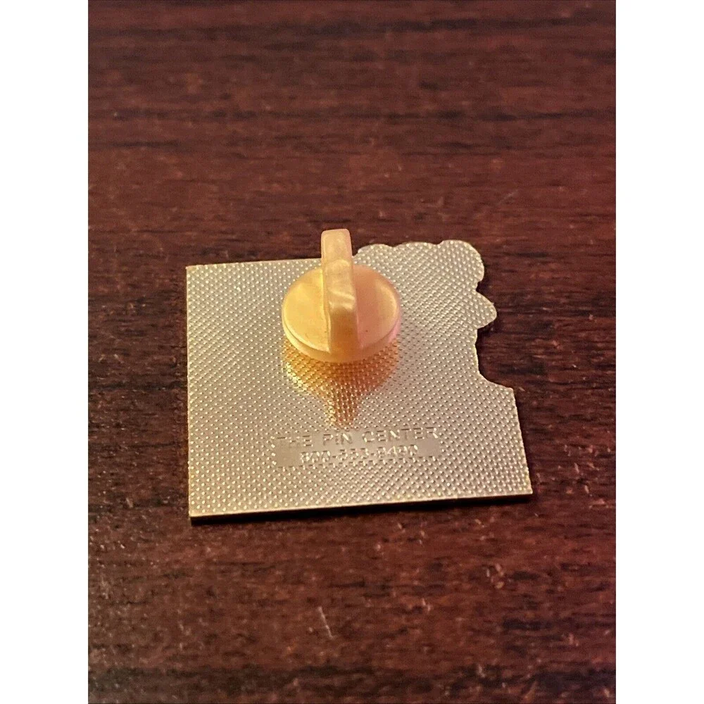 Outback Steakhouse 2001 Halloween‎ Trick Or Treat Koala Kangaroo Lapel Hat Pin